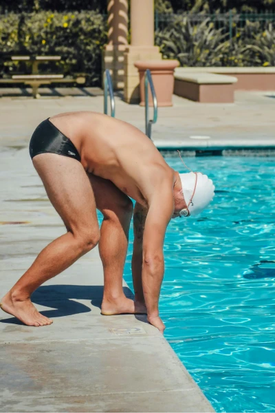 تعليم سباحة للكبار في مدينة هليوبوليس الجديدة